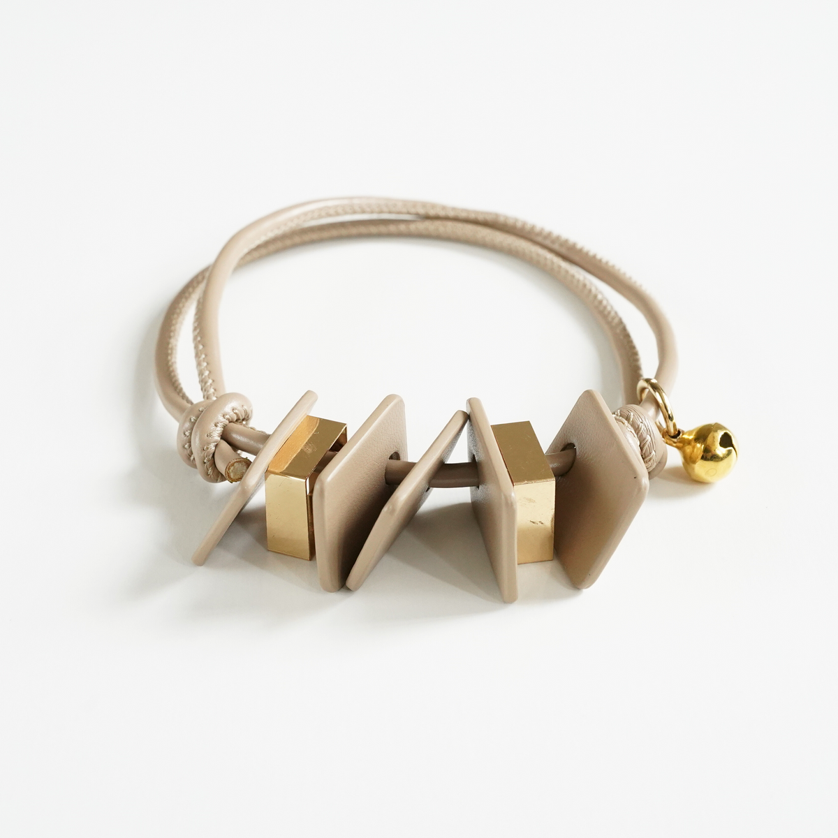 Sustainable Leather Pet Collar - Mod: Stylish, Eco-Friendly Accessory for Your Furry Friend